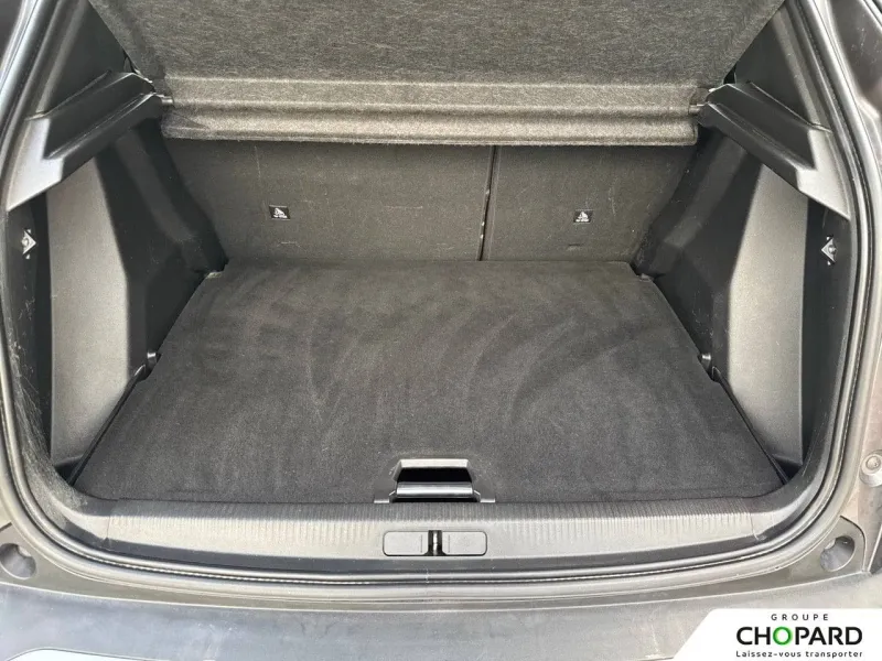 Image secondaire du véhicule 9