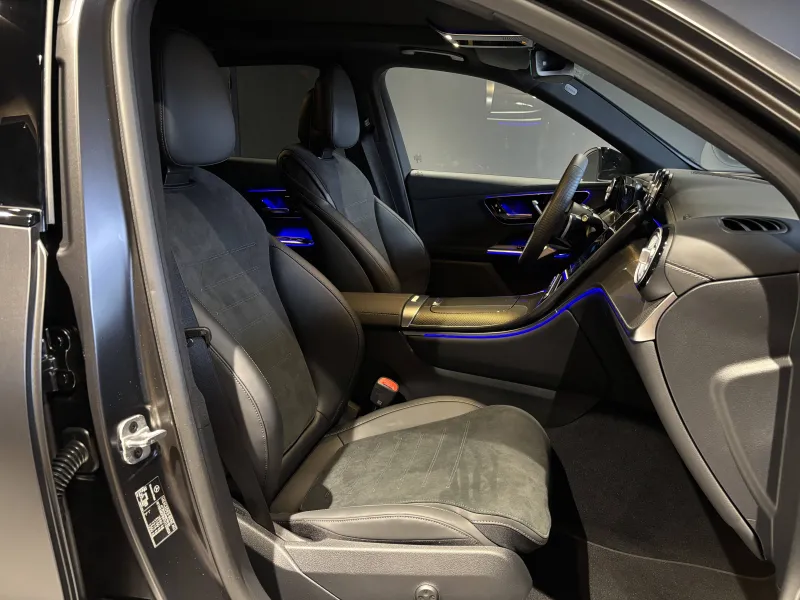 Image secondaire du véhicule 4