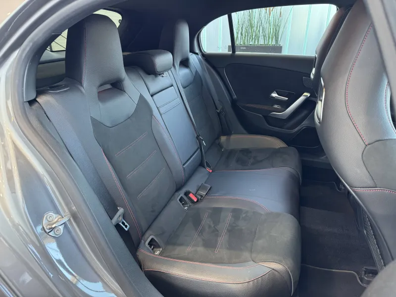 Image secondaire du véhicule 9