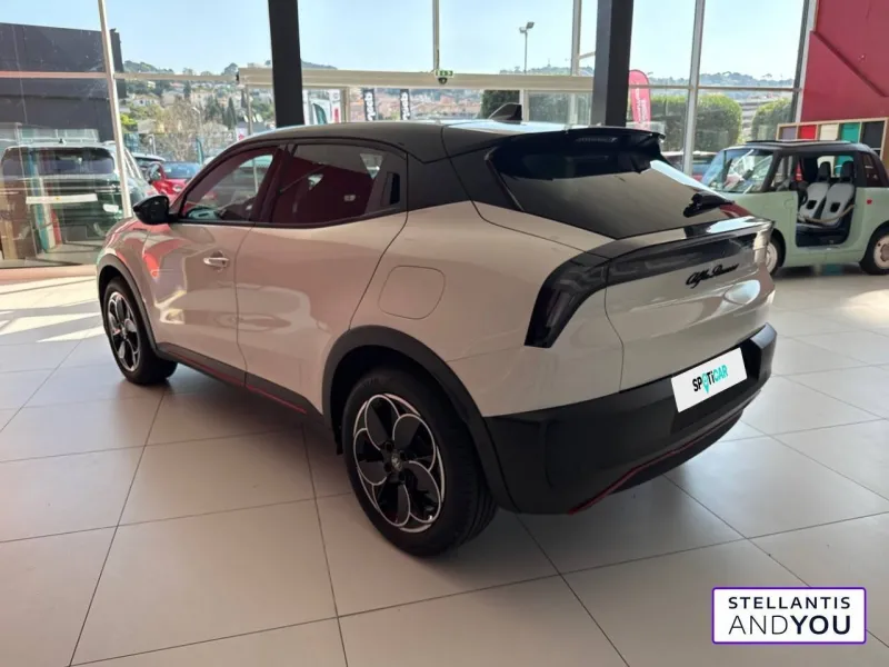 Image secondaire du véhicule 8