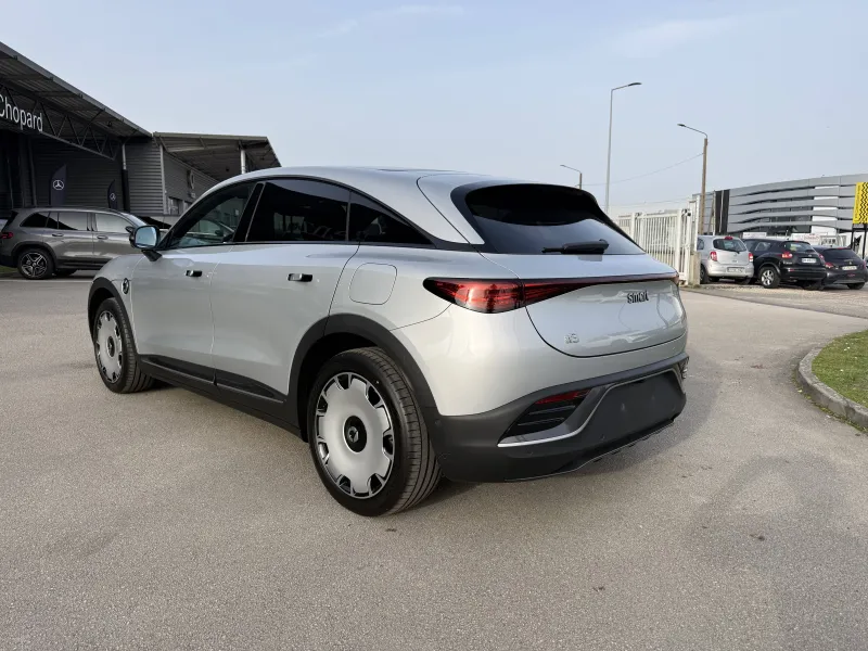 Image secondaire du véhicule 4