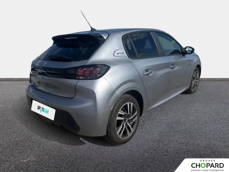 Image secondaire du véhicule 4