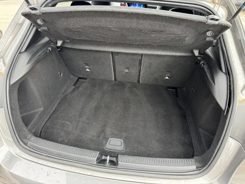 Image secondaire du véhicule 10