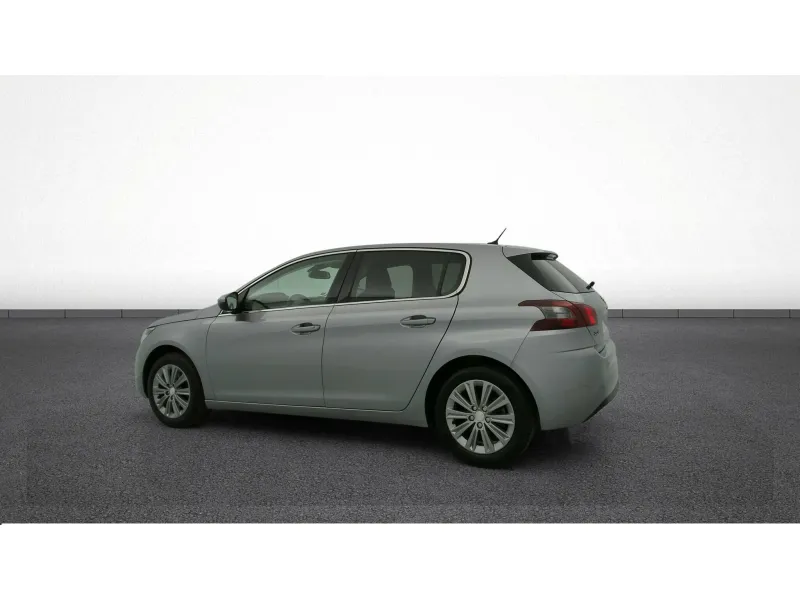 Image secondaire du véhicule 6