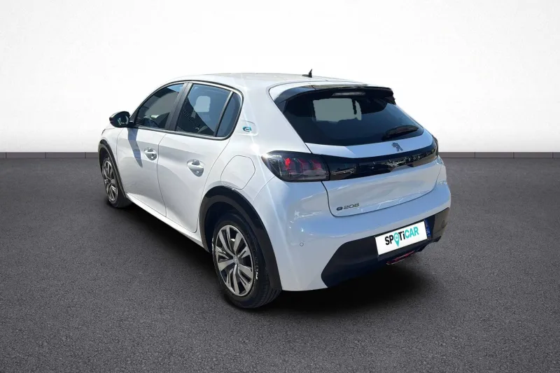 Image secondaire du véhicule 4