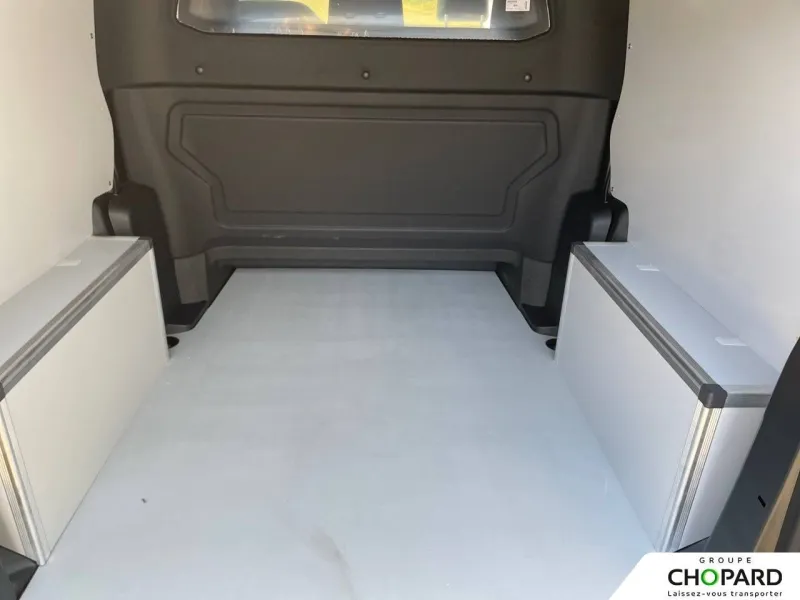 Image secondaire du véhicule 9