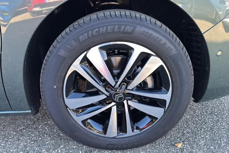 Image secondaire du véhicule 10