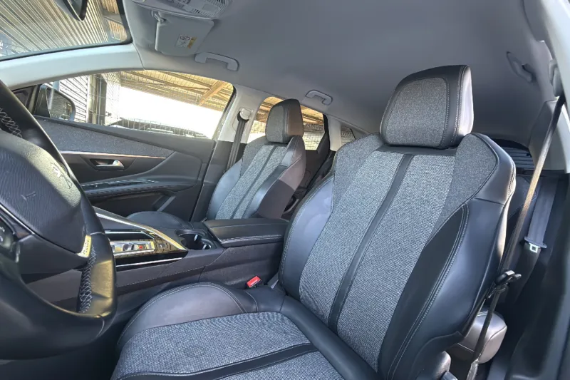 Image secondaire du véhicule 10