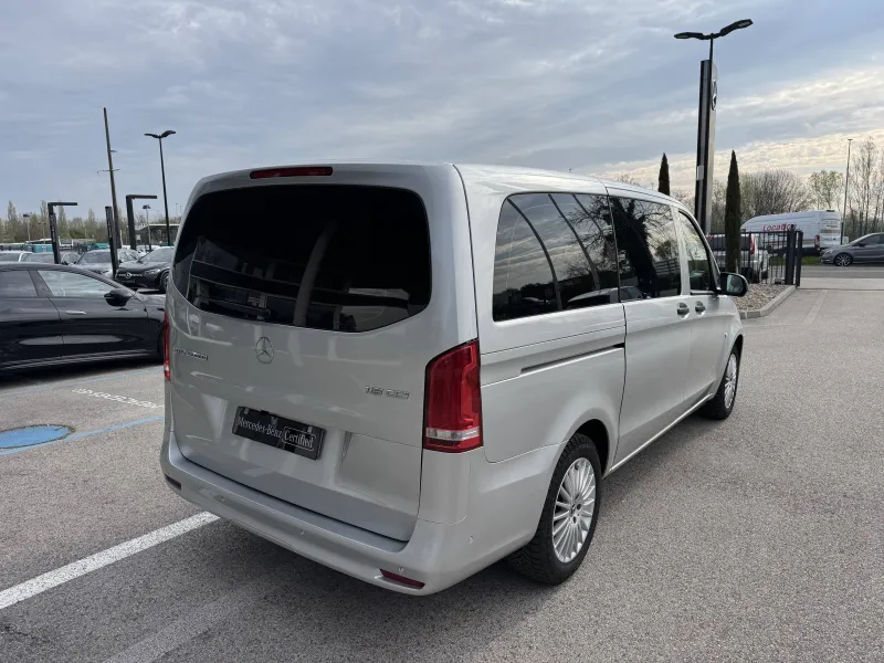 Image secondaire du véhicule 4