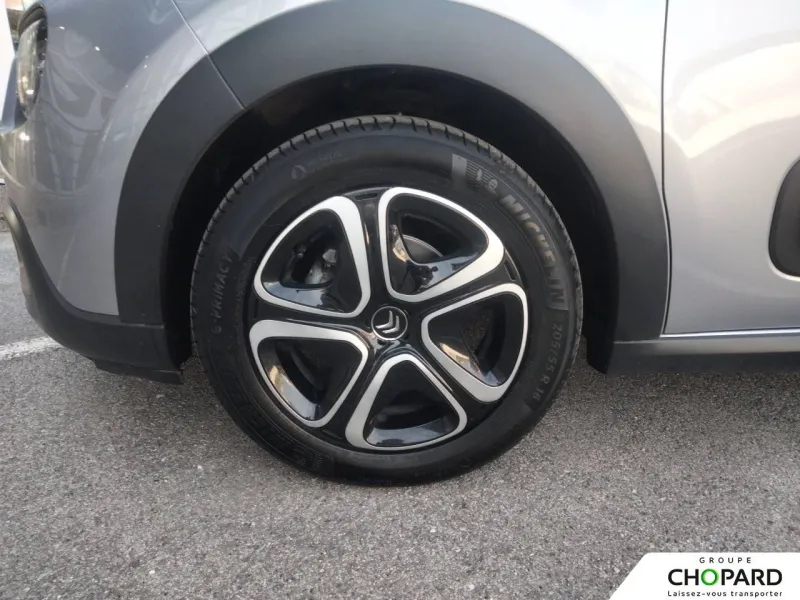 Image secondaire du véhicule 12