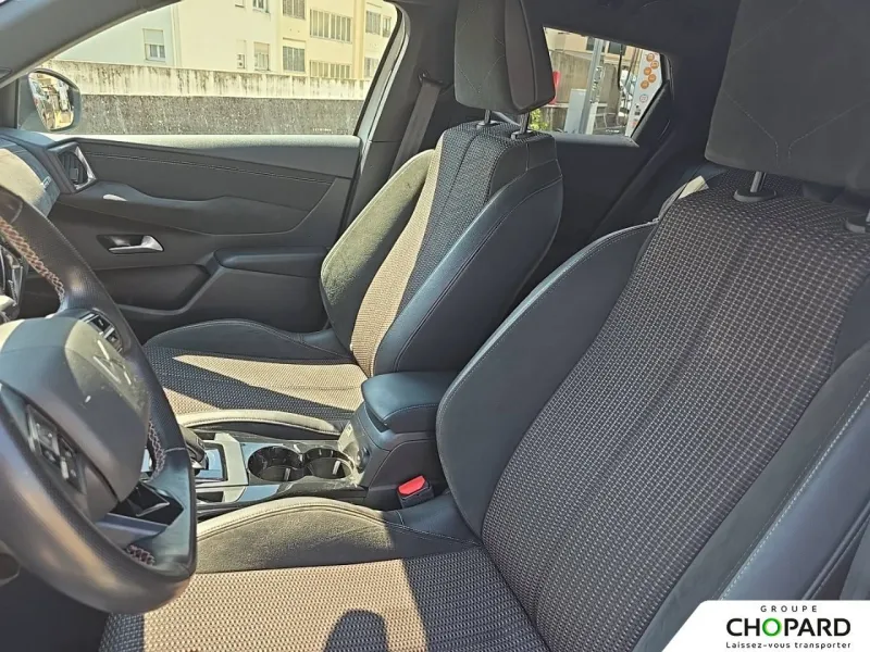 Image secondaire du véhicule 10