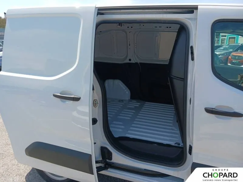 Image secondaire du véhicule 12