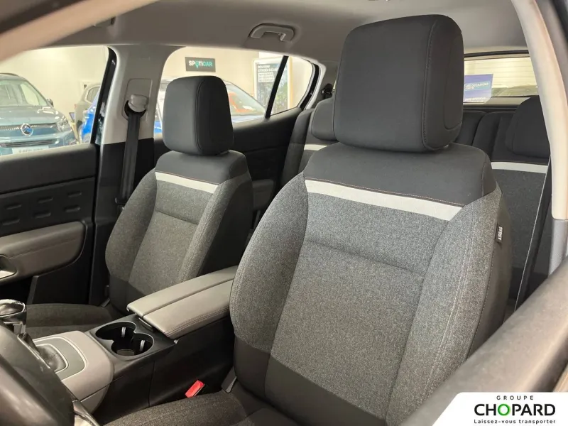 Image secondaire du véhicule 10