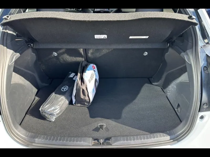 Image secondaire du véhicule 10