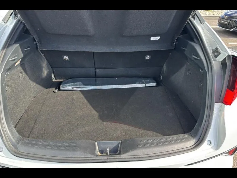 Image secondaire du véhicule 10