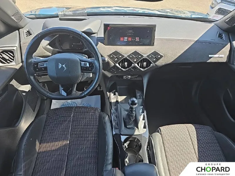 Image secondaire du véhicule 9