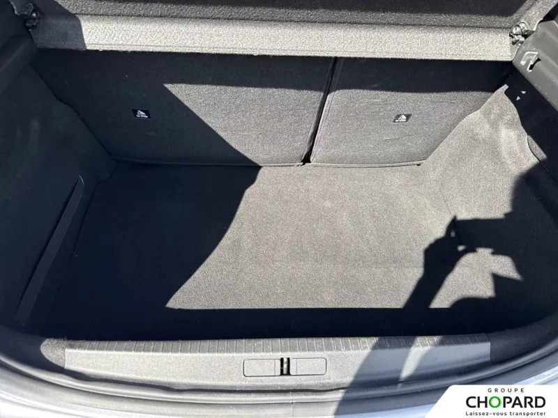 Image secondaire du véhicule 9