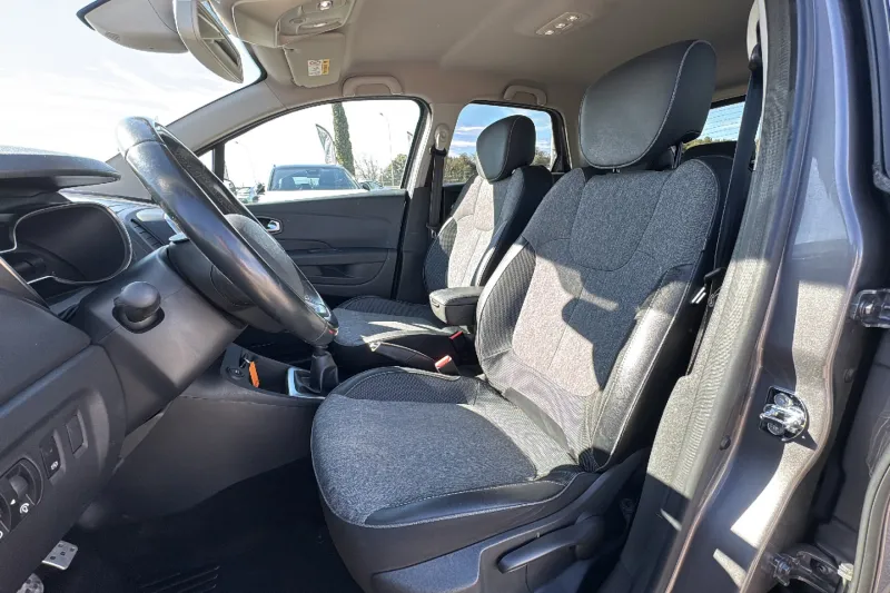 Image secondaire du véhicule 10