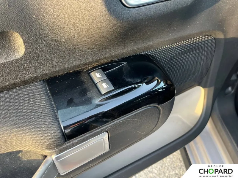 Image secondaire du véhicule 14