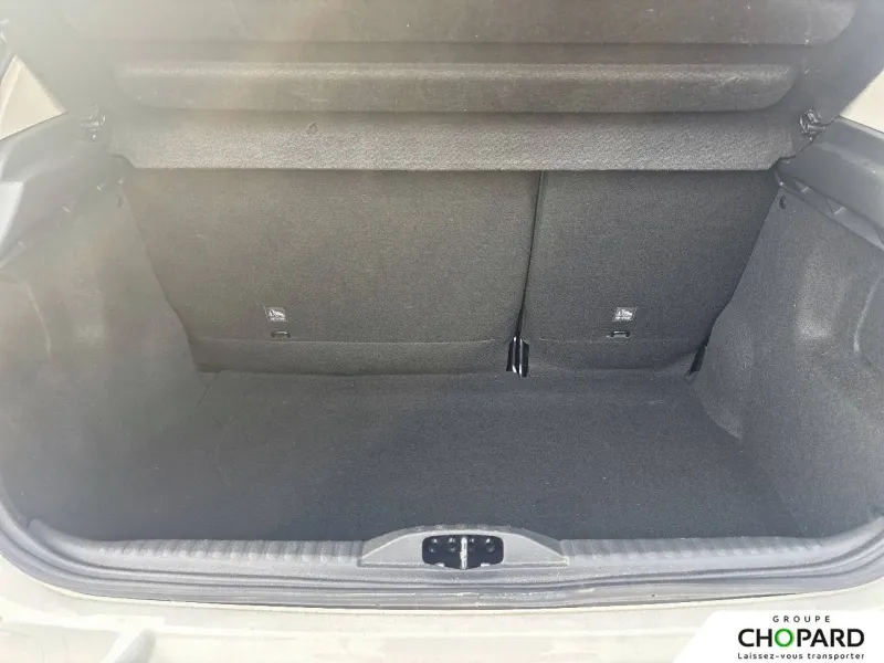 Image secondaire du véhicule 4