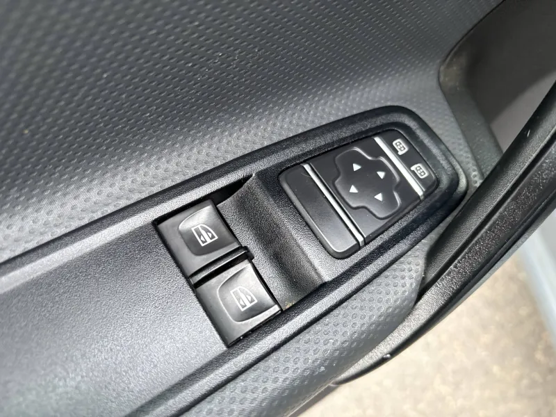 Image secondaire du véhicule 10