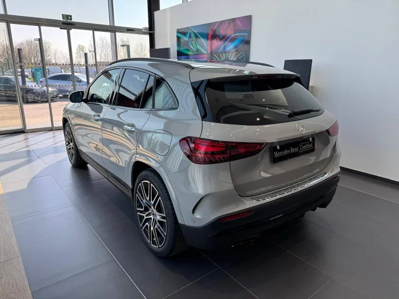 Image secondaire du véhicule 6