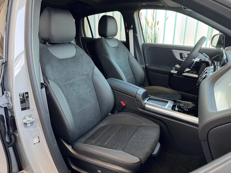 Image secondaire du véhicule 10