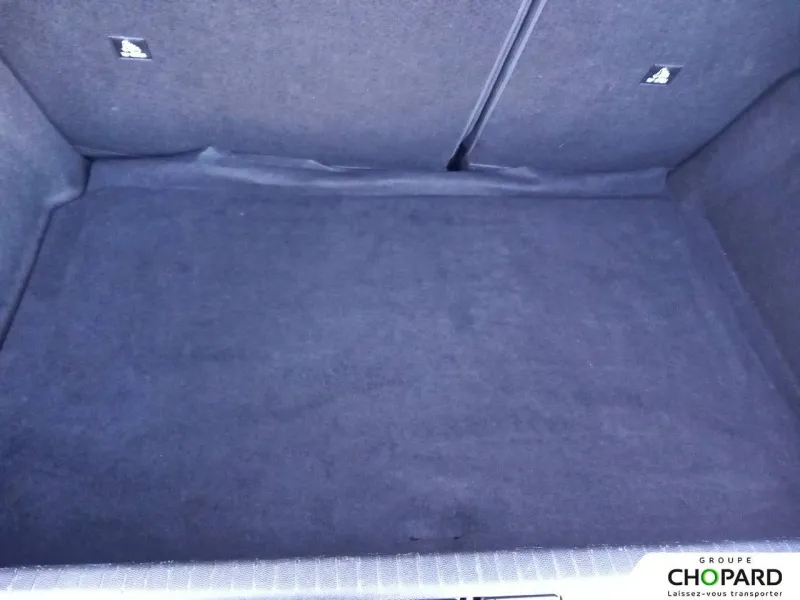 Image secondaire du véhicule 9