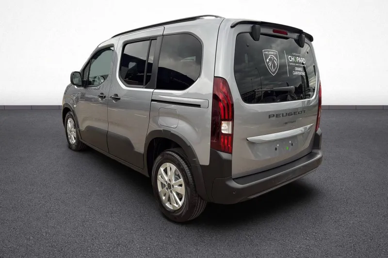 Image secondaire du véhicule 4