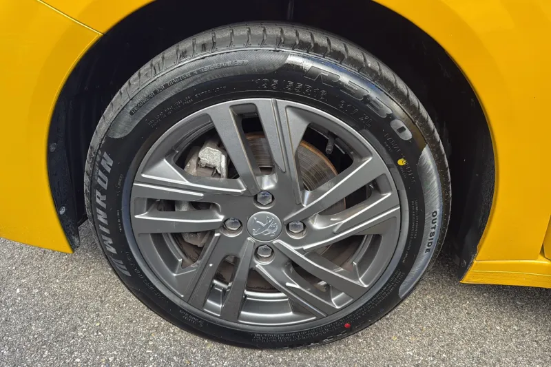 Image secondaire du véhicule 10