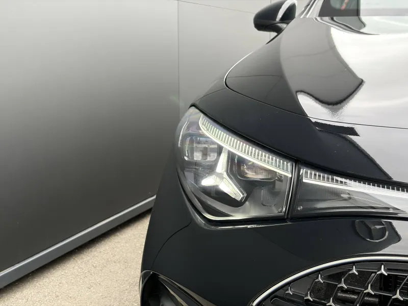 Image secondaire du véhicule 10