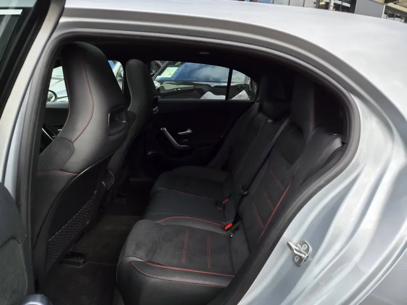 Image secondaire du véhicule 10