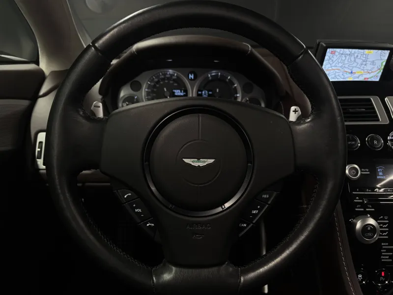 Aston Martin-VANTAGE-d'occasion chez Aston Martin Cannes