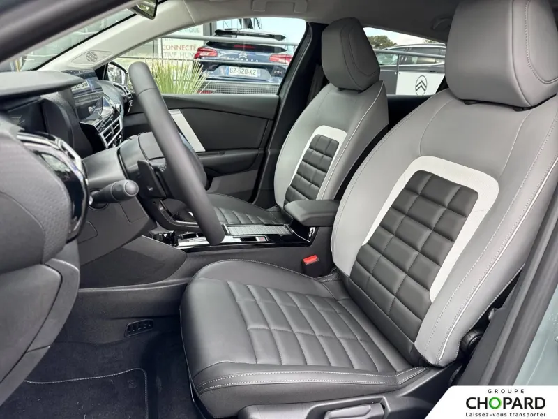 Image secondaire du véhicule 22