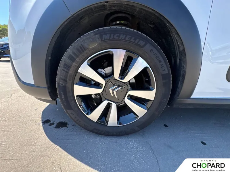 Image secondaire du véhicule 9