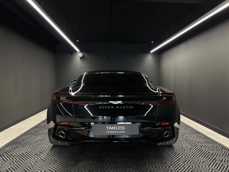 Aston Martin-DB11 COUPE-d'occasion chez Aston Martin Cannes