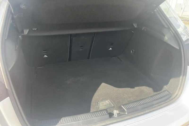 Image secondaire du véhicule 10