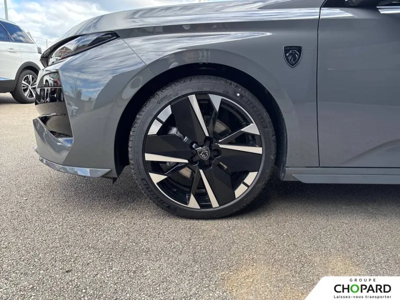 Image secondaire du véhicule 10