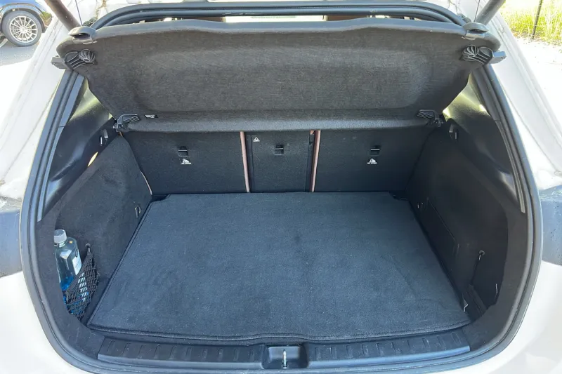 Image secondaire du véhicule 10