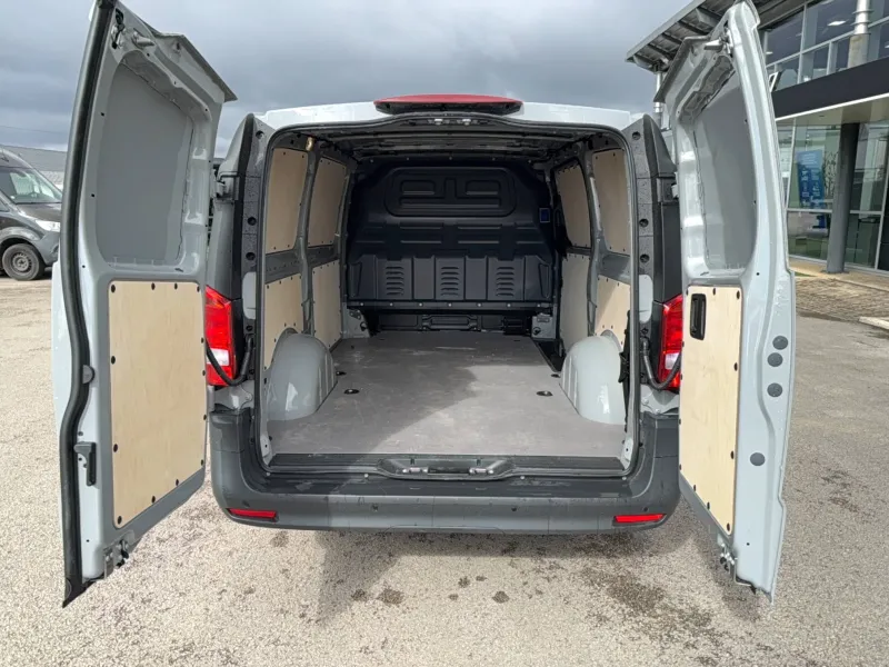 Image secondaire du véhicule 9