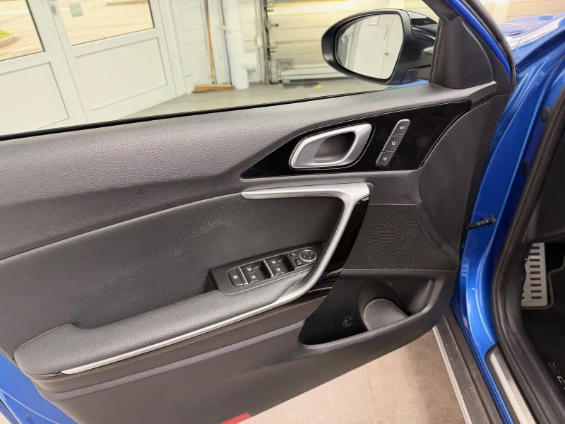 Image secondaire du véhicule 10