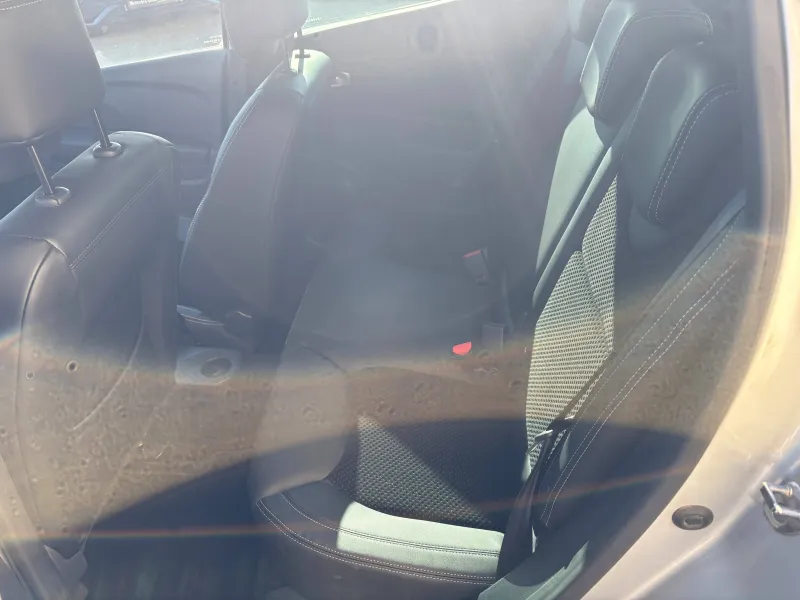 Image secondaire du véhicule 10