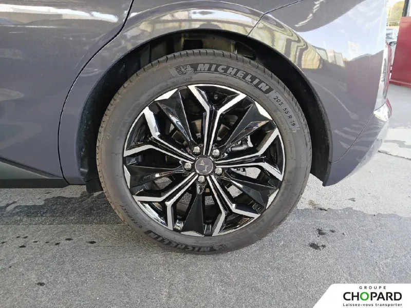 Image secondaire du véhicule 12