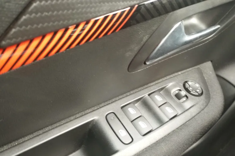 Image secondaire du véhicule 24