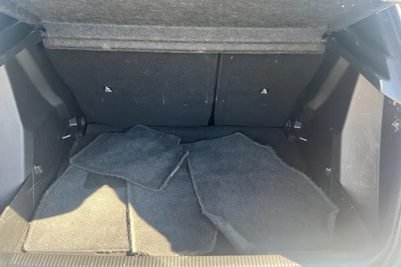 Image secondaire du véhicule 10