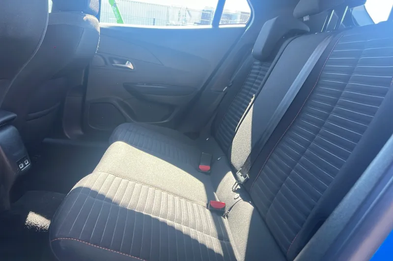 Image secondaire du véhicule 12