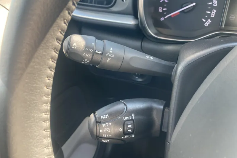 Image secondaire du véhicule 19