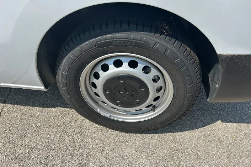 Image secondaire du véhicule 12