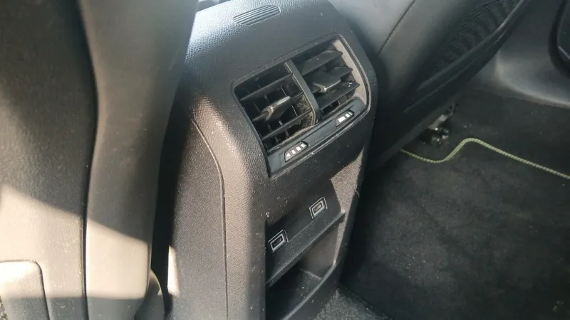 Image secondaire du véhicule 32