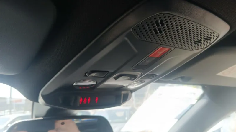 Image secondaire du véhicule 24